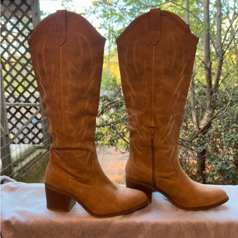 Women's Over-the-Knee Western Boots in Tan